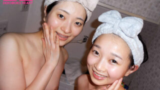 介護士ちゃんに恋した私 久しぶりに一目惚れをして勇気を出して2人きりの時にキスしたら優しくキスを返してくれて…一緒にゴハンを作ってお風呂に入って身体を重ね合った同棲レズタイム 中城葵 望月つぼみ 背徳スリルを味わう！