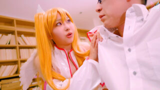 2.5次元の淫欲「私、コスプレセックスが趣味なんです！」奇跡のツルペタ美マンパイパン美少女がコスプレ研究サークルの先輩をオナニー見せで誘惑して念願のコスハメ撮りをしてもらって大量潮吹きしちゃう物語♪ 天美めあ エロさMAXで最高！！！