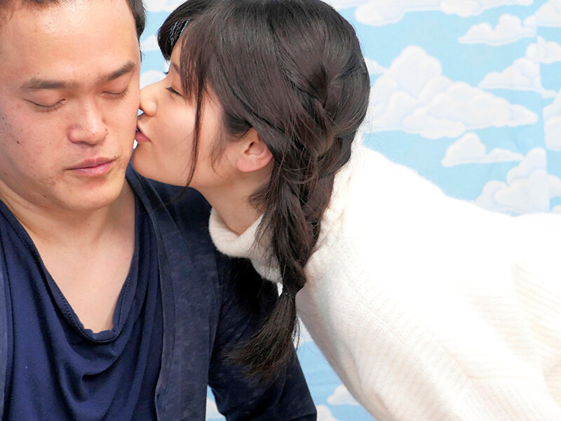 ラップ1枚被せて友達と素股してくれませんか？と偽り溶けるラップを仕込んでウブなお嬢さんに生ハメ、中出しさせちゃいました！ 藤井林檎 背徳スリルを味わう！