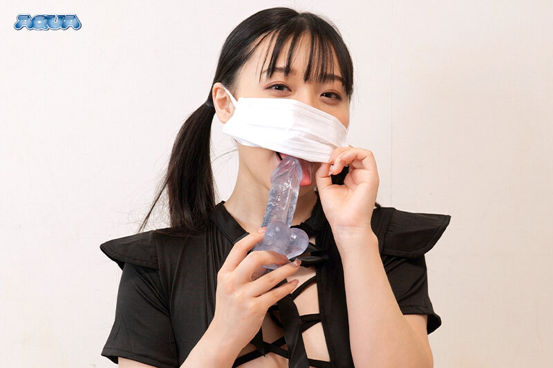 【VR】【心の声が聞こえてくる VR】女（今日もみんな見てくれるかな…エッチな自撮りなんてやめた方がいいのはわかってるけどやめられないよ…あれ、誰か来た…あいつ来るの今日だっけ…ヤバ…思わず寝たふりしたけど大丈夫だよね…） 花音うらら たっぷり感じちゃっていいんだよｗｗ