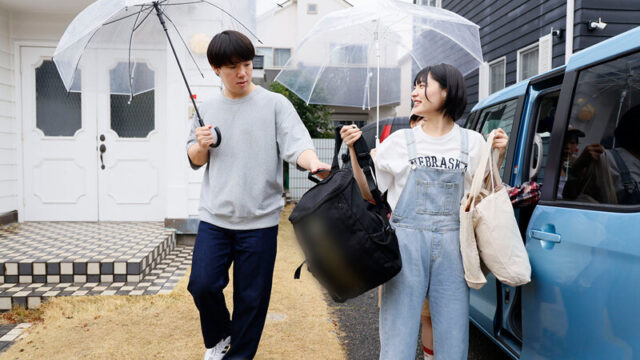 ボーイッシュ女子逆3P！男友達みたいな黒髪ショートの幼馴染から常に乳首責めとベロチューの同時攻撃でヤられまくった1泊2日。小松本果 虹村ゆみ 快楽堕ち！
