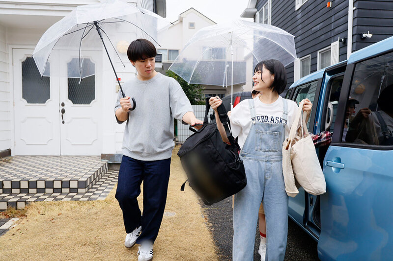 ボーイッシュ女子逆3P！男友達みたいな黒髪ショートの幼馴染から常に乳首責めとベロチューの同時攻撃でヤられまくった1泊2日。小松本果 虹村ゆみ 快楽堕ち！