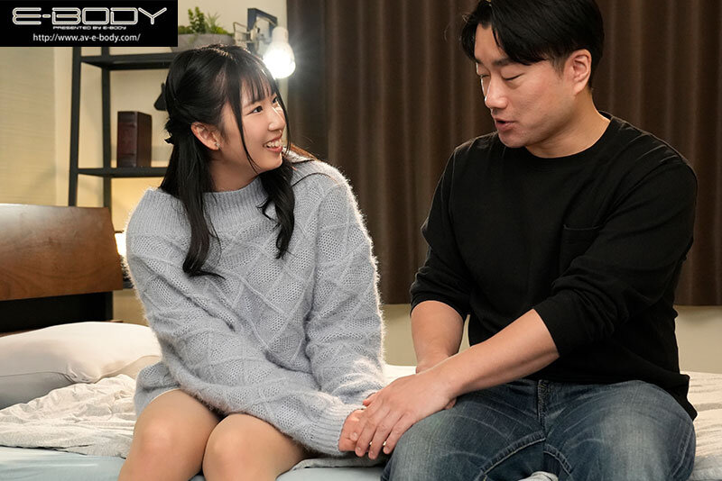 初めて出来た彼女を脱がしたら…着衣から想像できない物凄い色白美巨乳とピンク乳首 大興奮の僕は性欲尽きるまでハメまくった 岡田優愛こんなの射精不可避ｗ ebwh00234