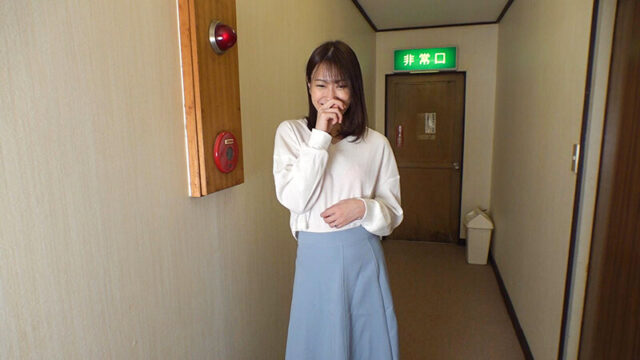 いいなり美人妻 近所にいそうなスレンダー清楚妻 奈々 36歳 濃厚エロセックス！！