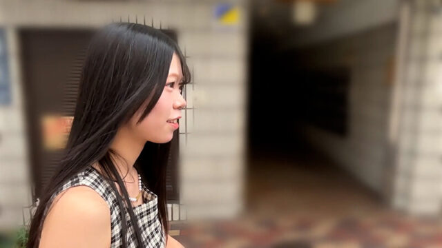 街角で声をかけて口内観察させてもらう 交渉上手な黒髪ギャル かなちゃん 背徳スリルを味わう！