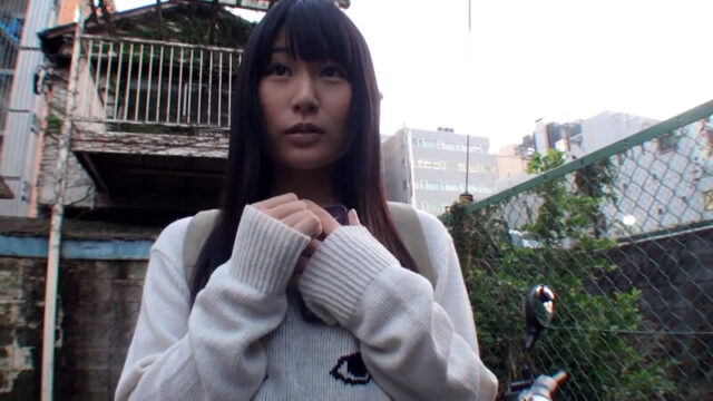 あどけなさが残る笑顔の黒髪美人娘をナンパ！敏感チクビを自分で触りローターオナニーするエッチ大好き娘と嵌め撮りSEX！ 鬼滅ｗｗｗ