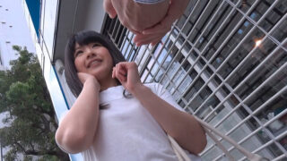 地味娘だってエッチはしたい！！ 大人しく真面目な娘ほど性的好奇心を隠し持つ！？ ナンパするなら…実は黒髪娘が狙い目だったりする！！ ちょっとエッチな地味娘12人4時間 3 濃厚エロセックス！！