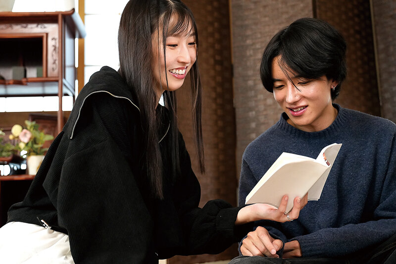 居候先のドえろい奥さんに翻弄される僕 藤咲紫 背徳スリルを味わう！