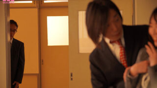 失禁女教師NTR フィアンセの目の前で大嫌いな変態教頭の媚薬チ〇ポに溺れたお漏らしキメセク早漏中毒 野宮あん 濃厚エロセックス！！