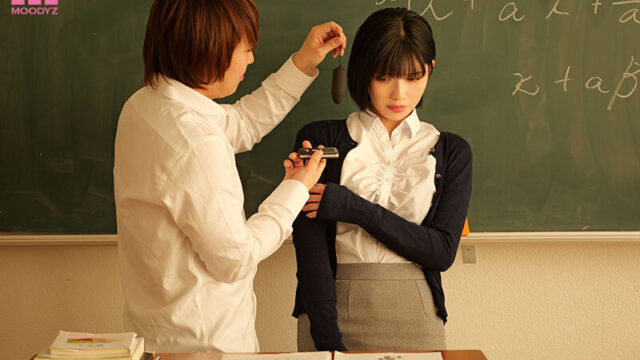 学校内どこでも寸止めリモバイ調教 イッたら最後…絶倫生徒たちの中出し沼に堕ちた新任教師 石原希望 濃厚エロセックス！！